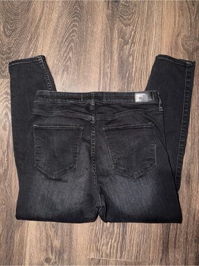 Hollister Ultra High-Rise Skinny Black Distressed Jeans Women’s 15S | 32x27